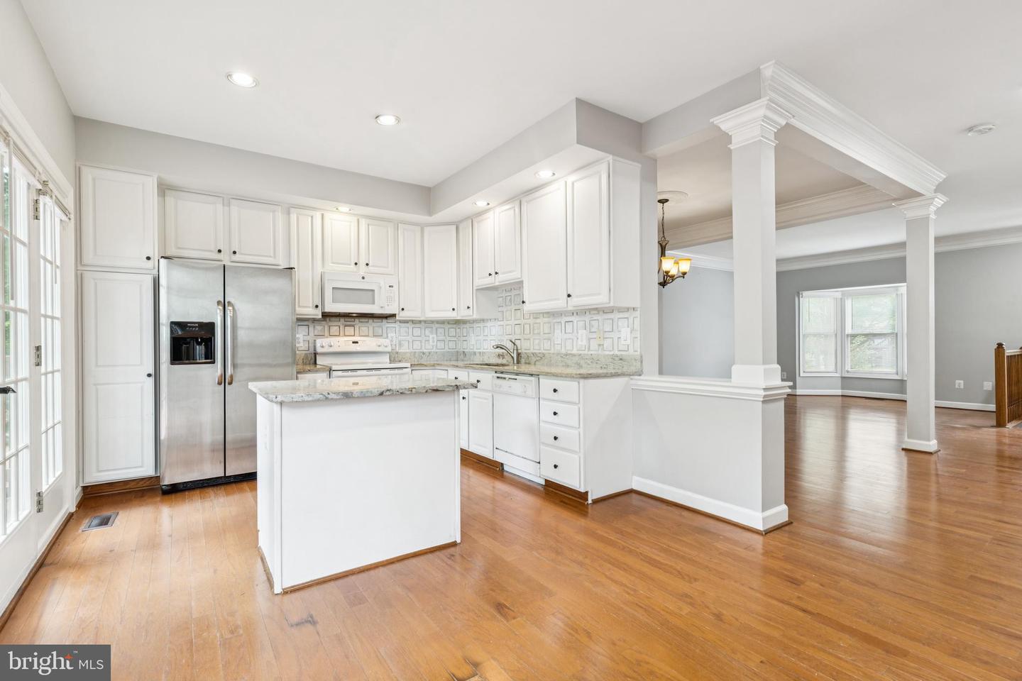 7702 OUSLEY PL, ALEXANDRIA, Virginia 22315, 3 Bedrooms Bedrooms, ,3 BathroomsBathrooms,Residential,For sale,7702 OUSLEY PL,VAFX2240002 MLS # VAFX2240002
