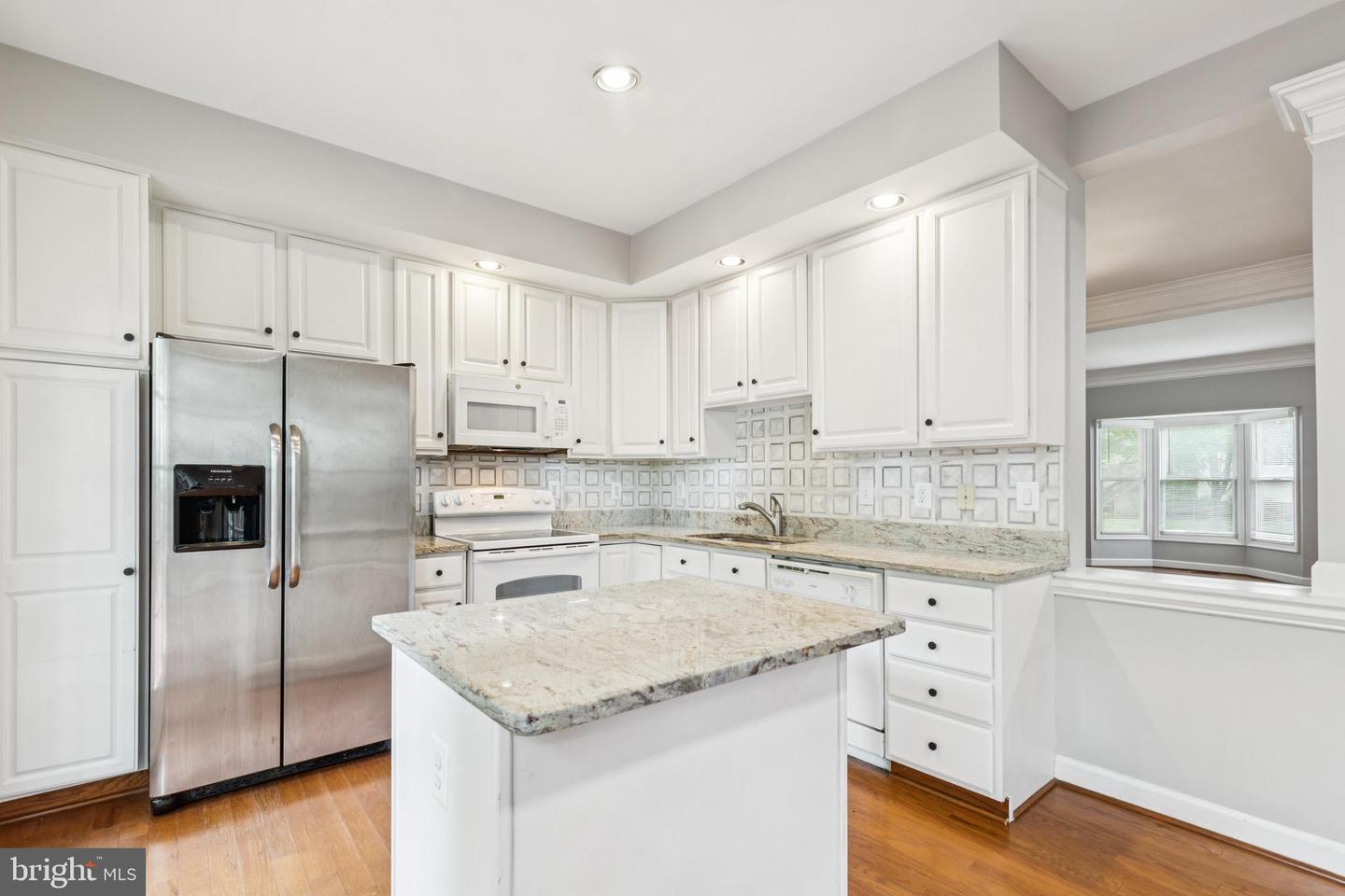7702 OUSLEY PL, ALEXANDRIA, Virginia 22315, 3 Bedrooms Bedrooms, ,3 BathroomsBathrooms,Residential,For sale,7702 OUSLEY PL,VAFX2240002 MLS # VAFX2240002