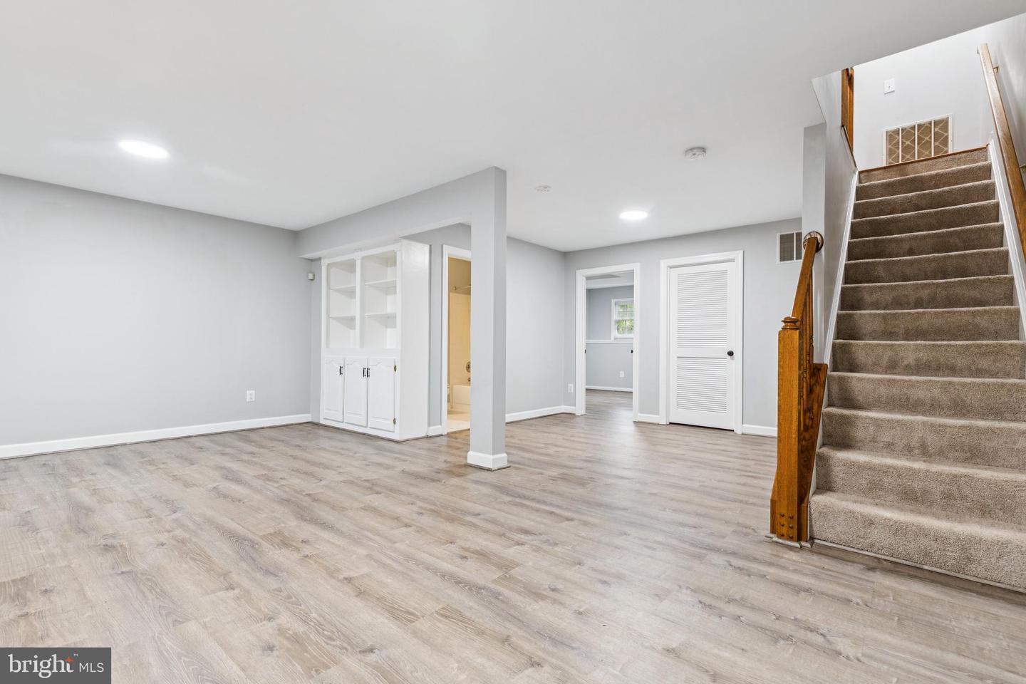 7702 OUSLEY PL, ALEXANDRIA, Virginia 22315, 3 Bedrooms Bedrooms, ,3 BathroomsBathrooms,Residential,For sale,7702 OUSLEY PL,VAFX2240002 MLS # VAFX2240002