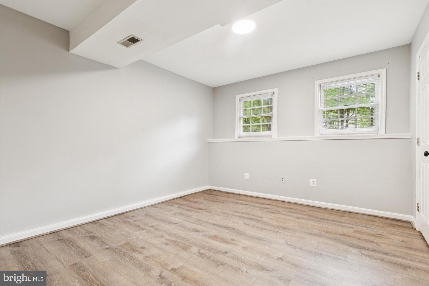 7702 OUSLEY PL, ALEXANDRIA, Virginia 22315, 3 Bedrooms Bedrooms, ,3 BathroomsBathrooms,Residential,For sale,7702 OUSLEY PL,VAFX2240002 MLS # VAFX2240002
