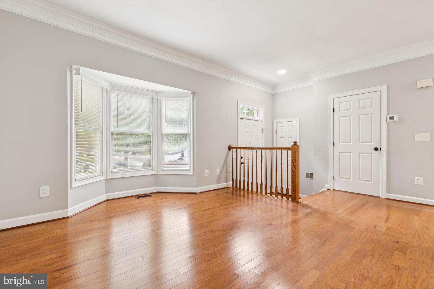 7702 OUSLEY PL, ALEXANDRIA, Virginia 22315, 3 Bedrooms Bedrooms, ,3 BathroomsBathrooms,Residential,For sale,7702 OUSLEY PL,VAFX2240002 MLS # VAFX2240002