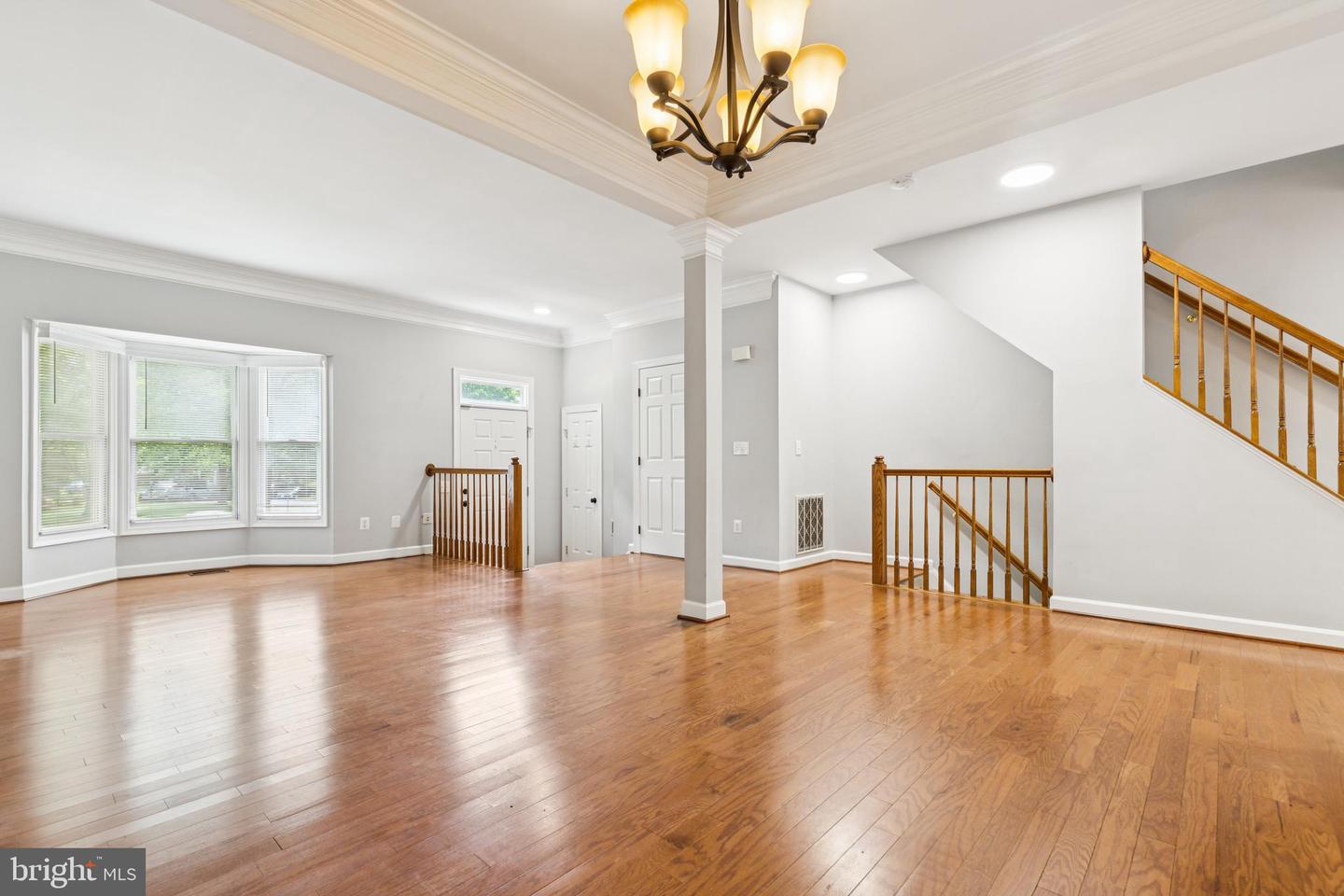 7702 OUSLEY PL, ALEXANDRIA, Virginia 22315, 3 Bedrooms Bedrooms, ,3 BathroomsBathrooms,Residential,For sale,7702 OUSLEY PL,VAFX2240002 MLS # VAFX2240002
