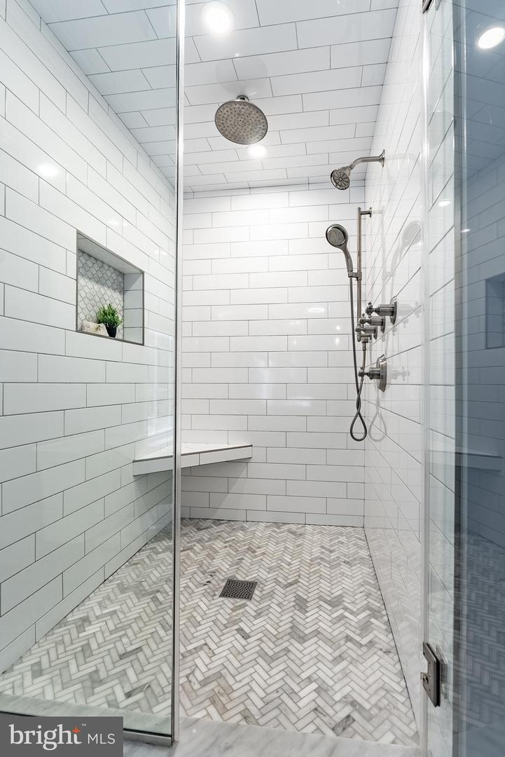 5632 GLENWOOD DR, ALEXANDRIA, Virginia 22310, 3 Bedrooms Bedrooms, ,2 BathroomsBathrooms,Residential,For sale,5632 GLENWOOD DR,VAFX2243888 MLS # VAFX2243888