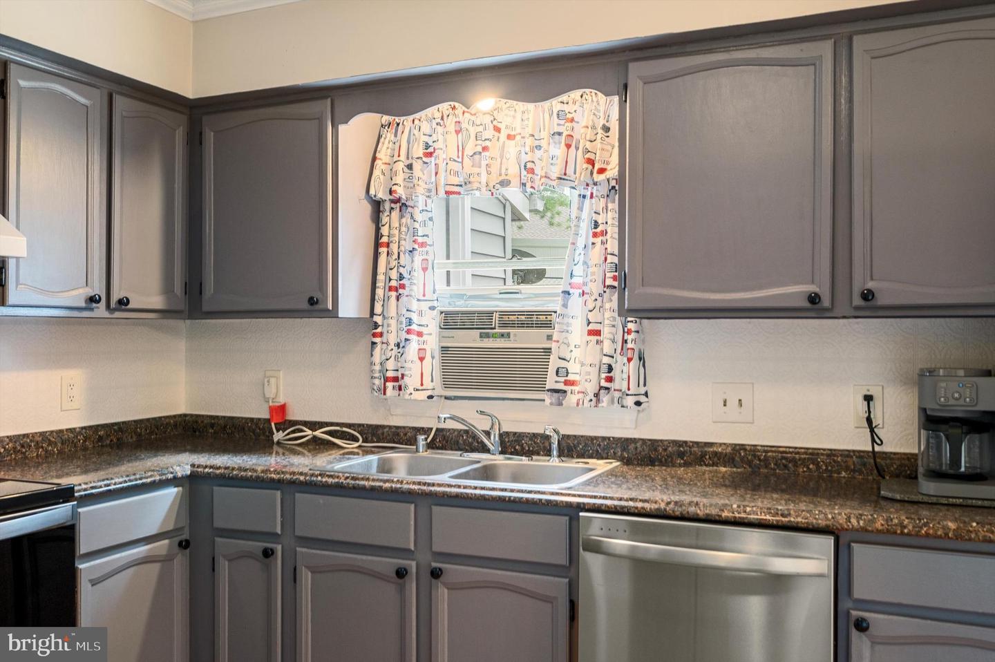 108 OAKMONT CIR, WINCHESTER, Virginia 22602, 3 Bedrooms Bedrooms, ,1 BathroomBathrooms,Residential,For sale,108 OAKMONT CIR,VAFV2034600 MLS # VAFV2034600