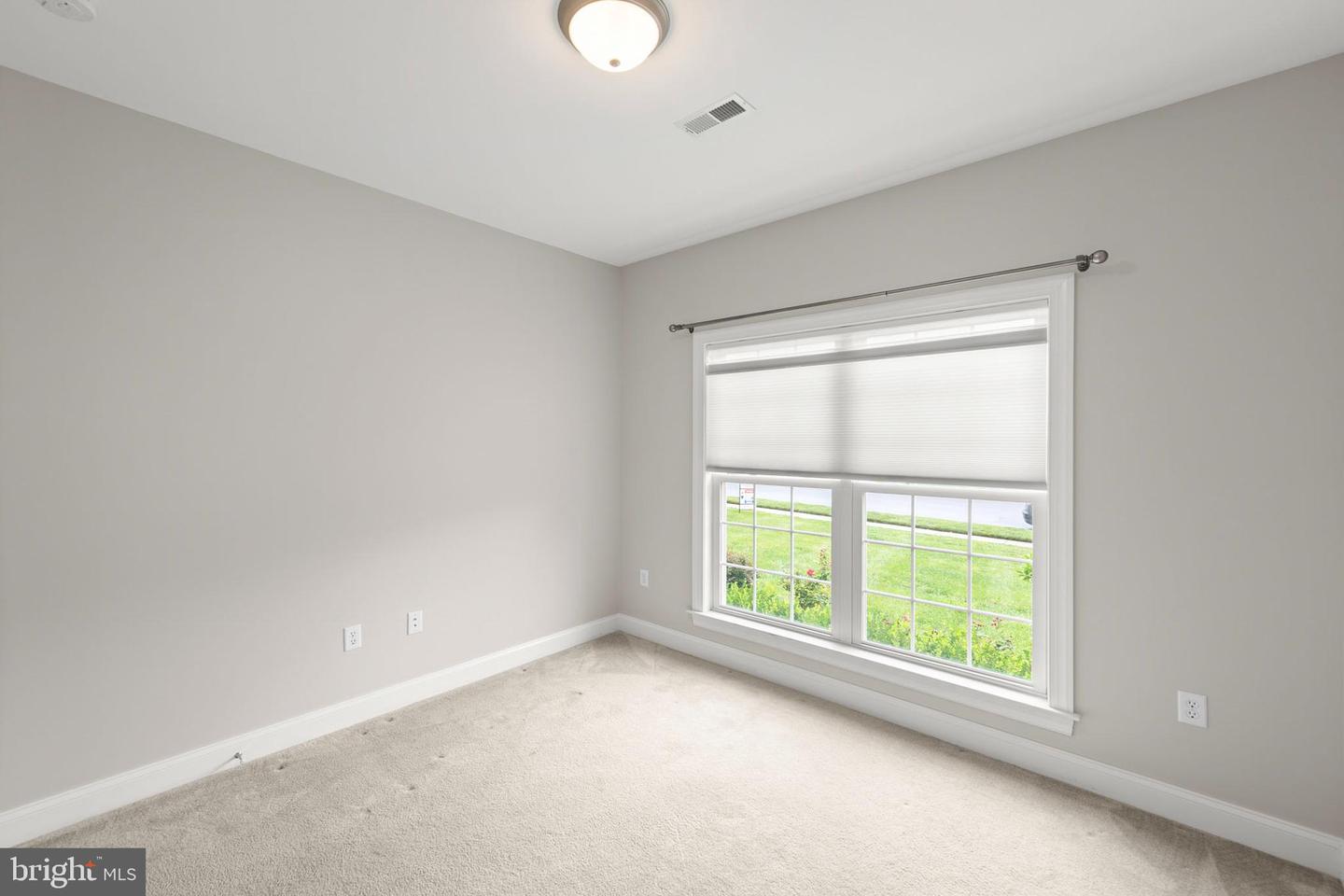 102 ABRAMS POINTE BLVD, WINCHESTER, Virginia 22602, 3 Bedrooms Bedrooms, ,2 BathroomsBathrooms,Residential,For sale,102 ABRAMS POINTE BLVD,VAFV2034620 MLS # VAFV2034620