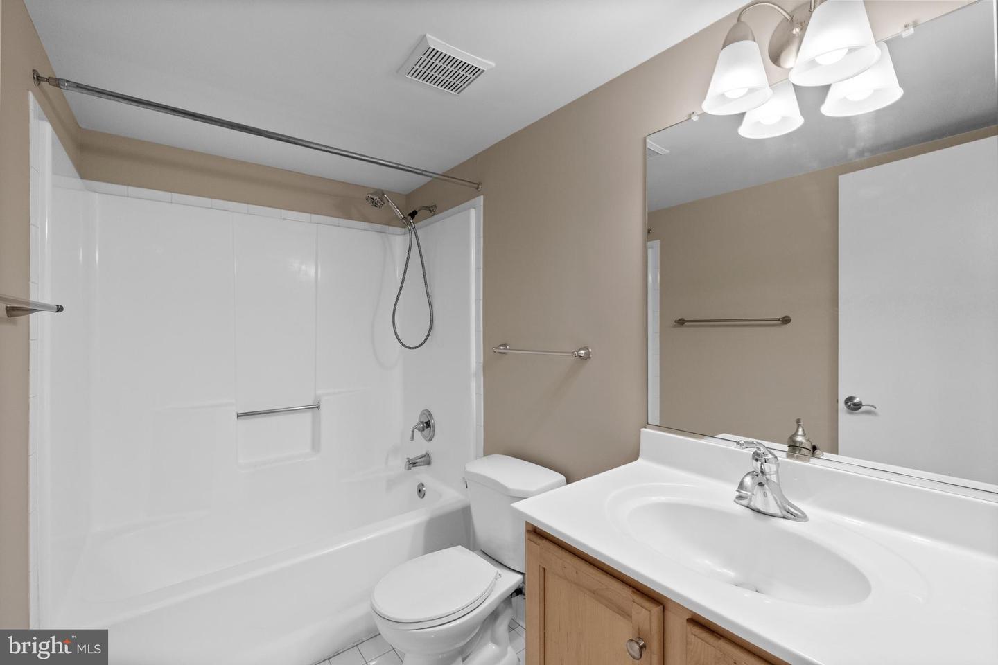 1001 RANDOLPH ST N #221, ARLINGTON, Virginia 22201, 1 Bedroom Bedrooms, ,1 BathroomBathrooms,Residential,For sale,1001 RANDOLPH ST N #221,VAAR2058658 MLS # VAAR2058658