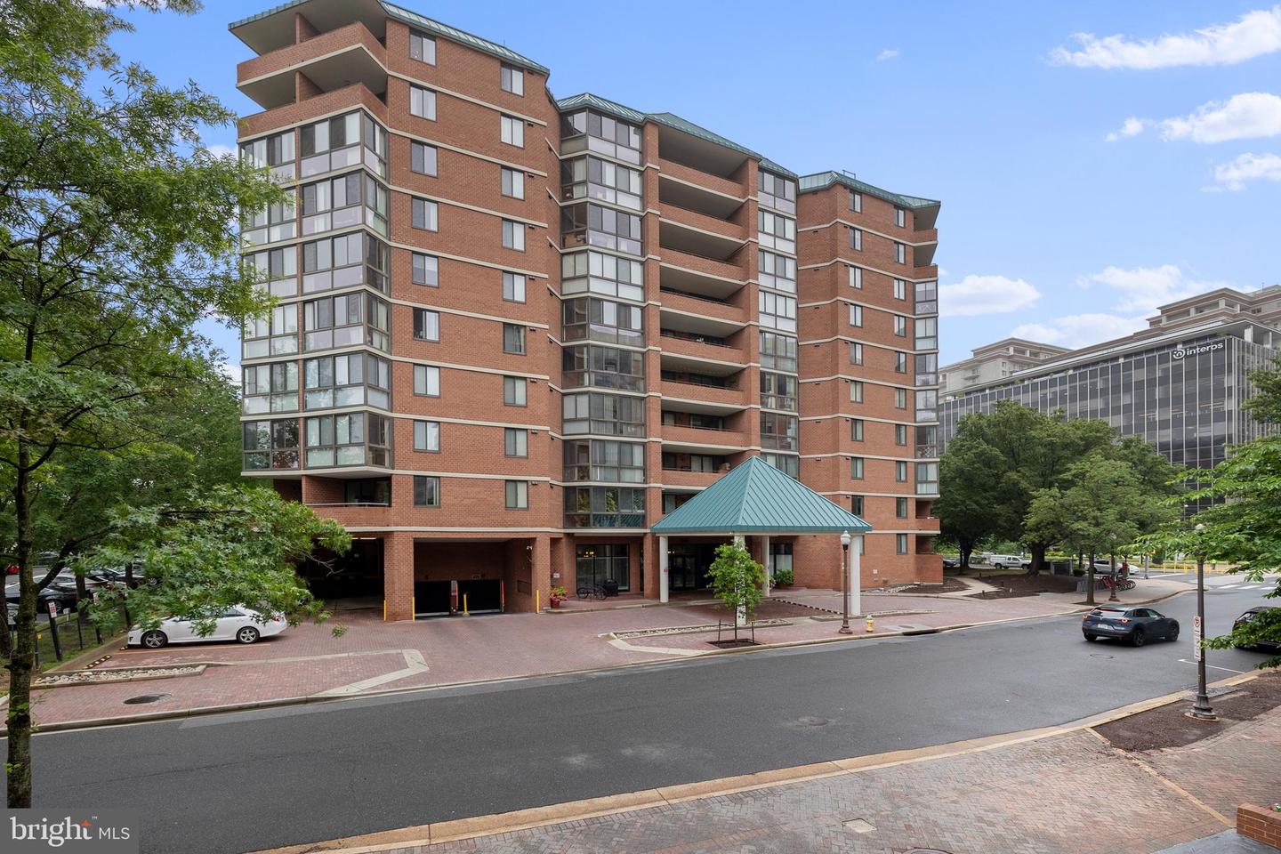 1001 RANDOLPH ST N #221, ARLINGTON, Virginia 22201, 1 Bedroom Bedrooms, ,1 BathroomBathrooms,Residential,For sale,1001 RANDOLPH ST N #221,VAAR2058658 MLS # VAAR2058658