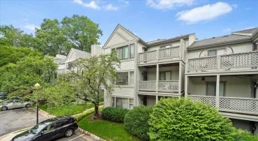 2221 HUNTERS RUN DR, RESTON, Virginia 20191, 1 Bedroom Bedrooms, ,1 BathroomBathrooms,Residential,For sale,2221 HUNTERS RUN DR,VAFX2245224 MLS # VAFX2245224