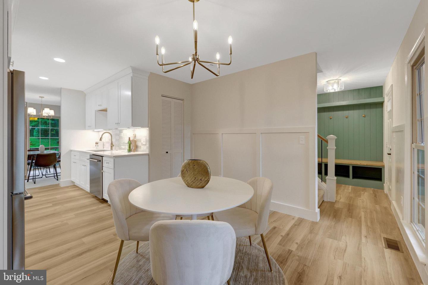 2931 VILLAGE SPRING LN, VIENNA, Virginia 22181, 3 Bedrooms Bedrooms, ,3 BathroomsBathrooms,Residential,For sale,2931 VILLAGE SPRING LN,VAFX2245264 MLS # VAFX2245264