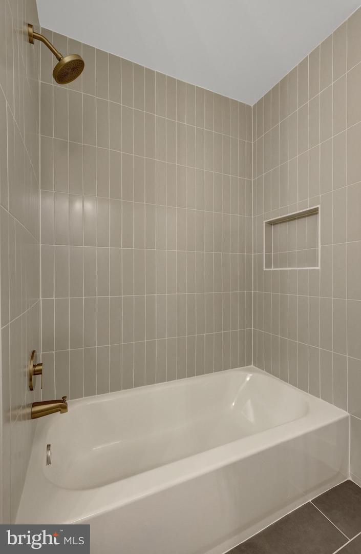 2931 VILLAGE SPRING LN, VIENNA, Virginia 22181, 3 Bedrooms Bedrooms, ,3 BathroomsBathrooms,Residential,For sale,2931 VILLAGE SPRING LN,VAFX2245264 MLS # VAFX2245264