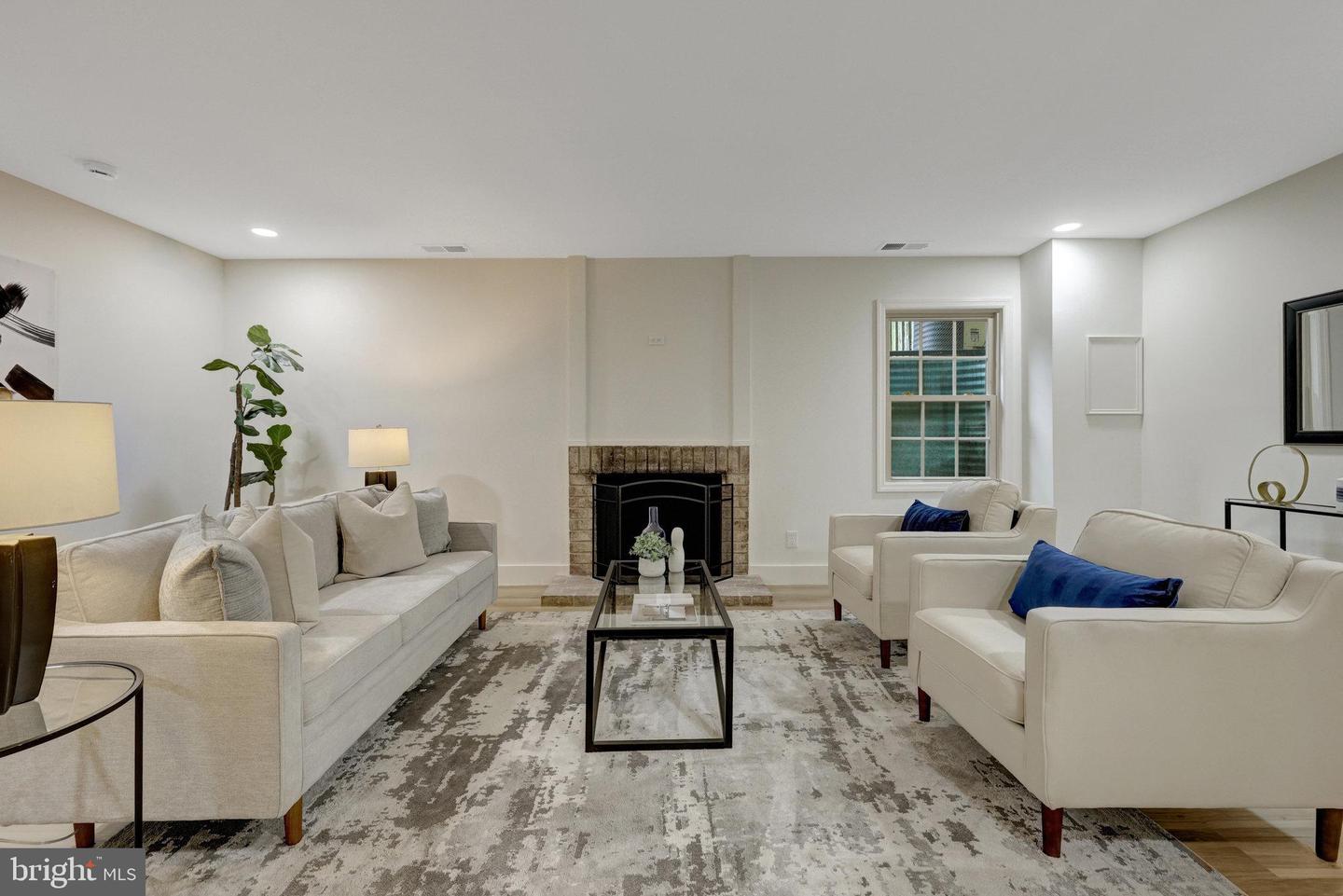 2931 VILLAGE SPRING LN, VIENNA, Virginia 22181, 3 Bedrooms Bedrooms, ,3 BathroomsBathrooms,Residential,For sale,2931 VILLAGE SPRING LN,VAFX2245264 MLS # VAFX2245264