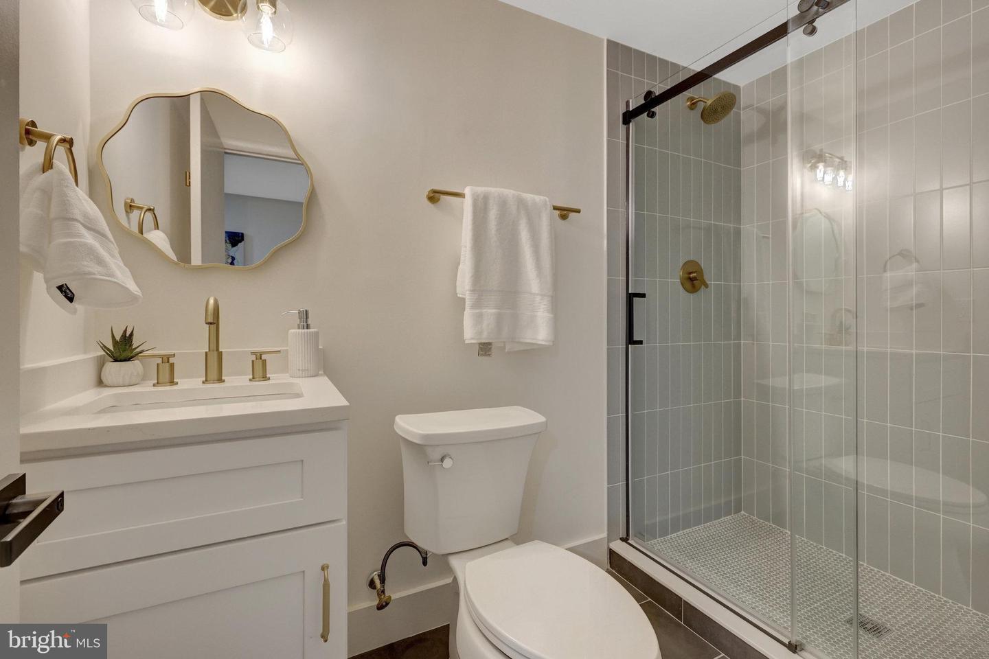 2931 VILLAGE SPRING LN, VIENNA, Virginia 22181, 3 Bedrooms Bedrooms, ,3 BathroomsBathrooms,Residential,For sale,2931 VILLAGE SPRING LN,VAFX2245264 MLS # VAFX2245264