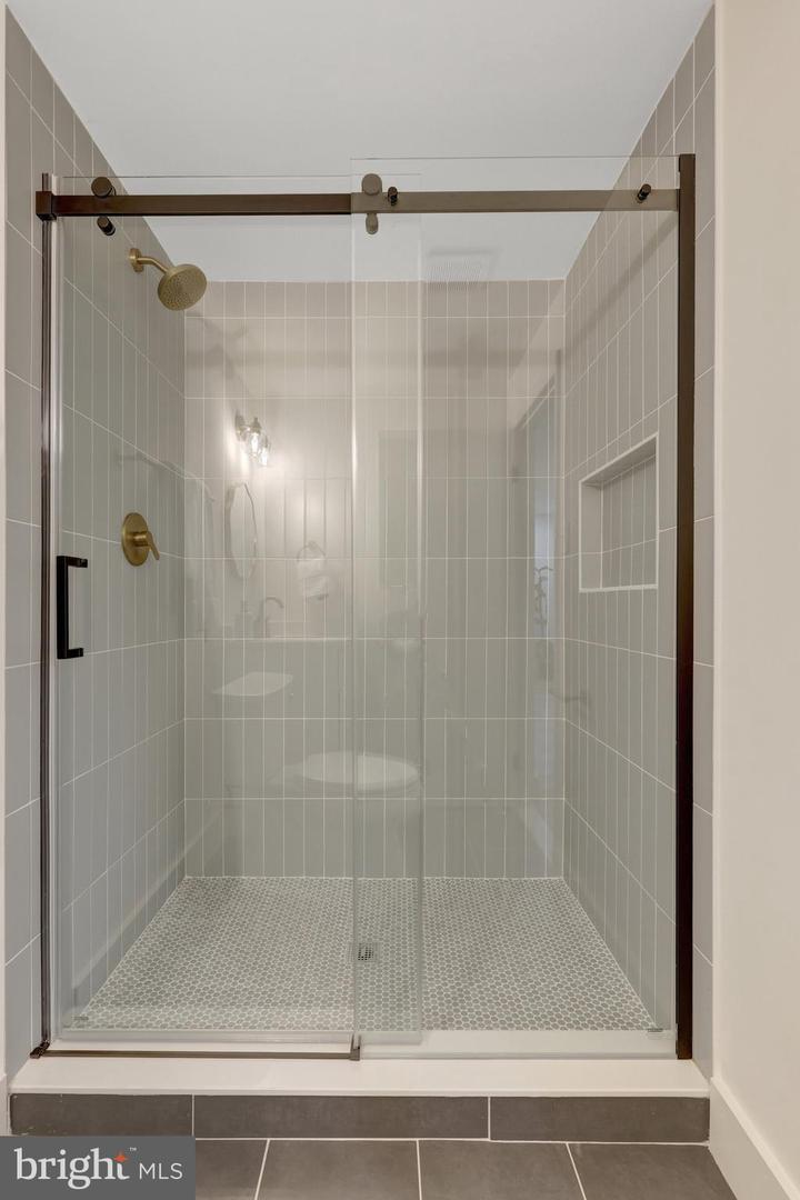2931 VILLAGE SPRING LN, VIENNA, Virginia 22181, 3 Bedrooms Bedrooms, ,3 BathroomsBathrooms,Residential,For sale,2931 VILLAGE SPRING LN,VAFX2245264 MLS # VAFX2245264