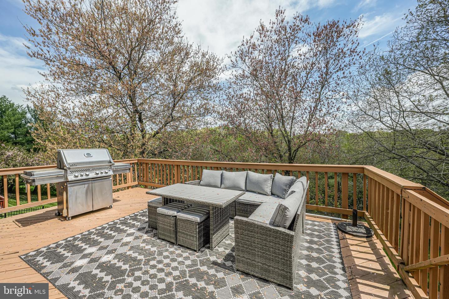9913 ROSEWOOD HILL CIR, VIENNA, Virginia 22182, 5 Bedrooms Bedrooms, ,4 BathroomsBathrooms,Residential,For sale,9913 ROSEWOOD HILL CIR,VAFX2245376 MLS # VAFX2245376