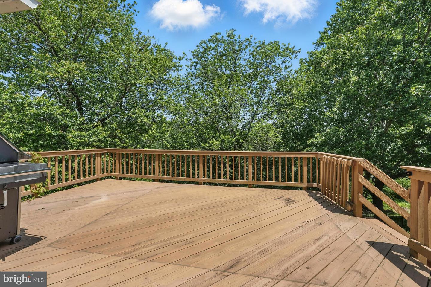 9913 ROSEWOOD HILL CIR, VIENNA, Virginia 22182, 5 Bedrooms Bedrooms, ,4 BathroomsBathrooms,Residential,For sale,9913 ROSEWOOD HILL CIR,VAFX2245376 MLS # VAFX2245376