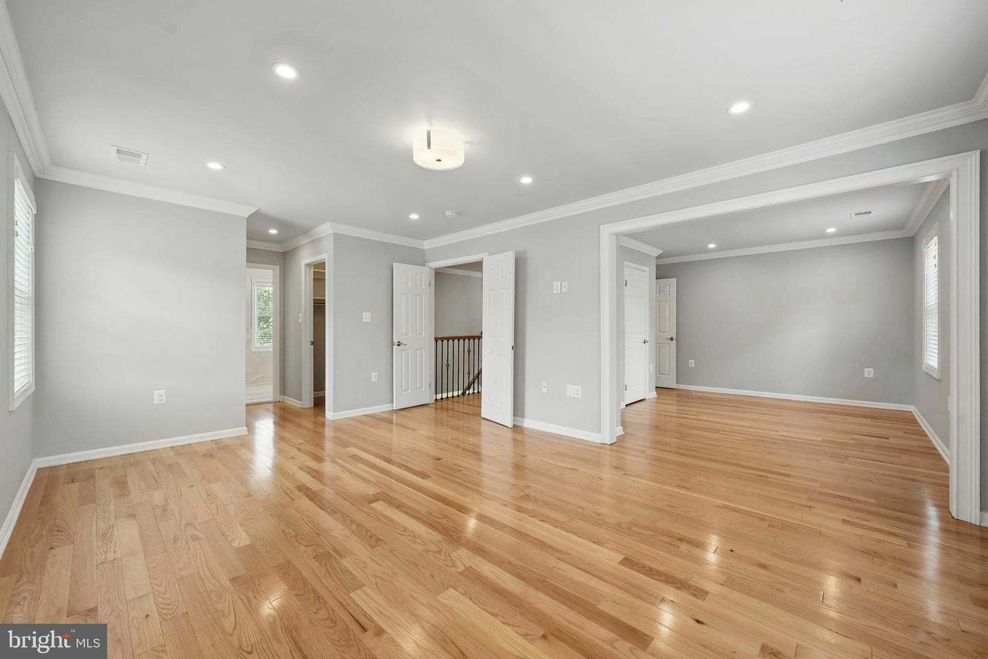 9913 ROSEWOOD HILL CIR, VIENNA, Virginia 22182, 5 Bedrooms Bedrooms, ,4 BathroomsBathrooms,Residential,For sale,9913 ROSEWOOD HILL CIR,VAFX2245376 MLS # VAFX2245376