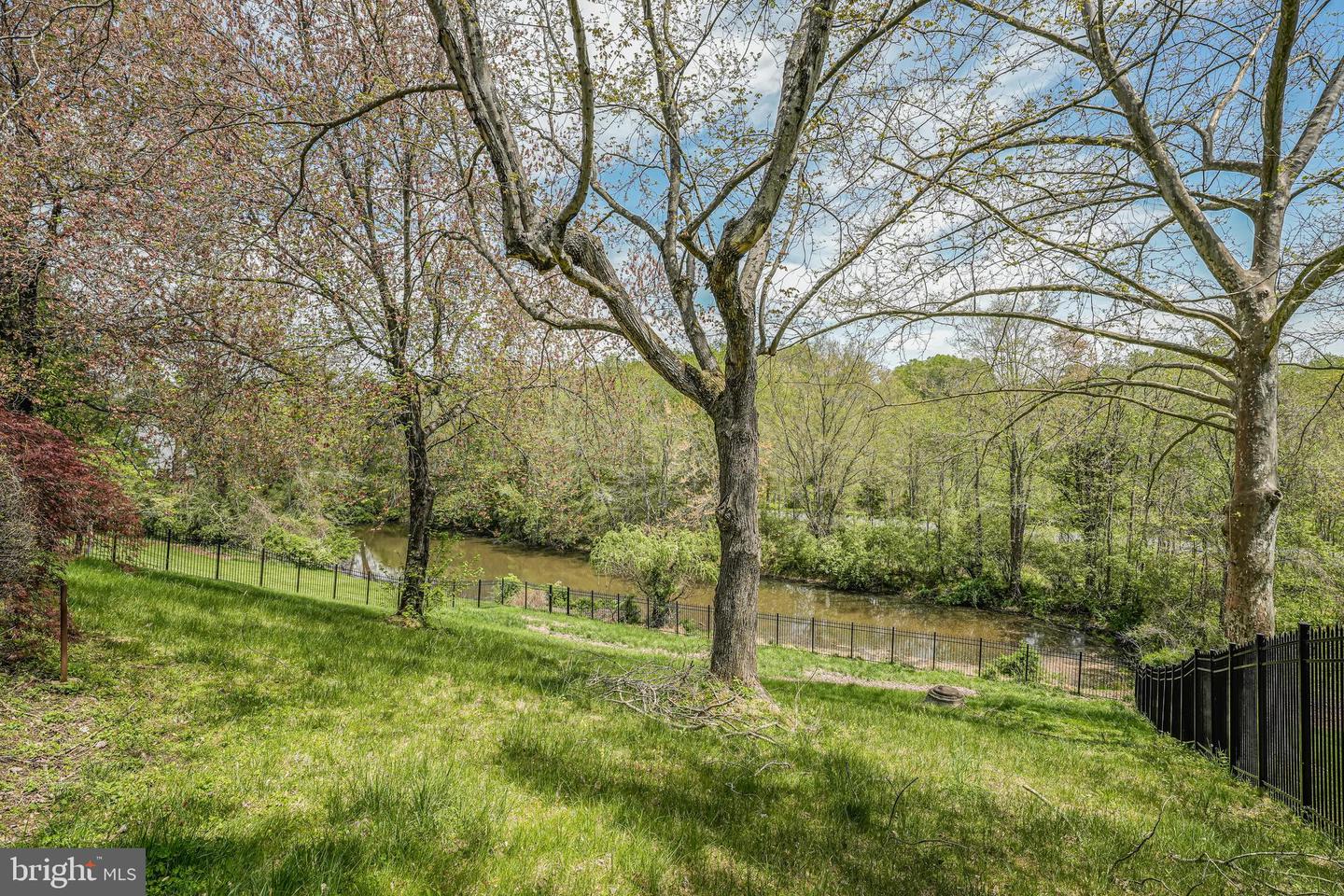 9913 ROSEWOOD HILL CIR, VIENNA, Virginia 22182, 5 Bedrooms Bedrooms, ,4 BathroomsBathrooms,Residential,For sale,9913 ROSEWOOD HILL CIR,VAFX2245376 MLS # VAFX2245376