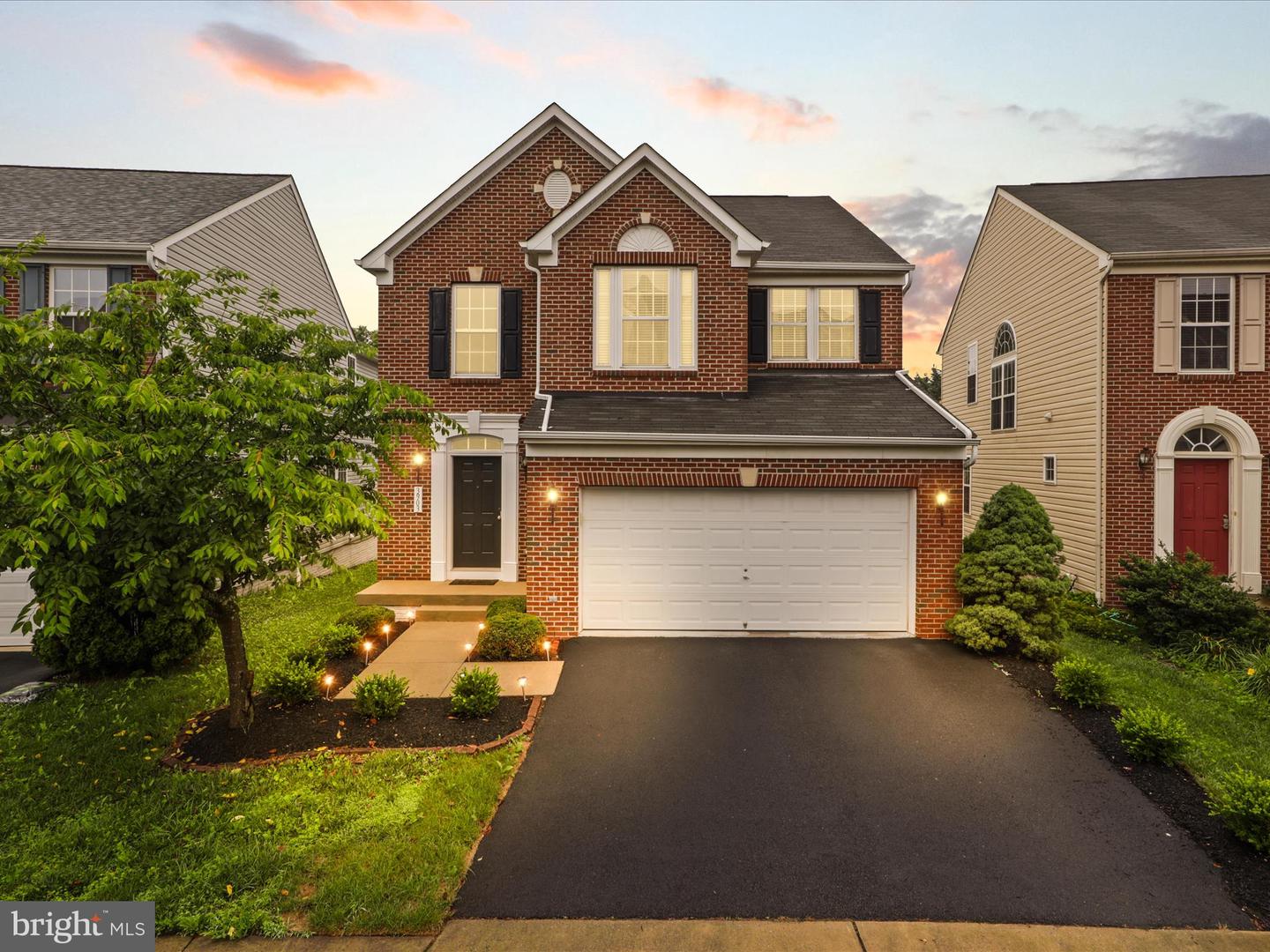 3903 BEEKER MILL PL, CHANTILLY, Virginia 20151, 4 Bedrooms Bedrooms, ,3 BathroomsBathrooms,Residential,For sale,3903 BEEKER MILL PL,VAFX2245598 MLS # VAFX2245598