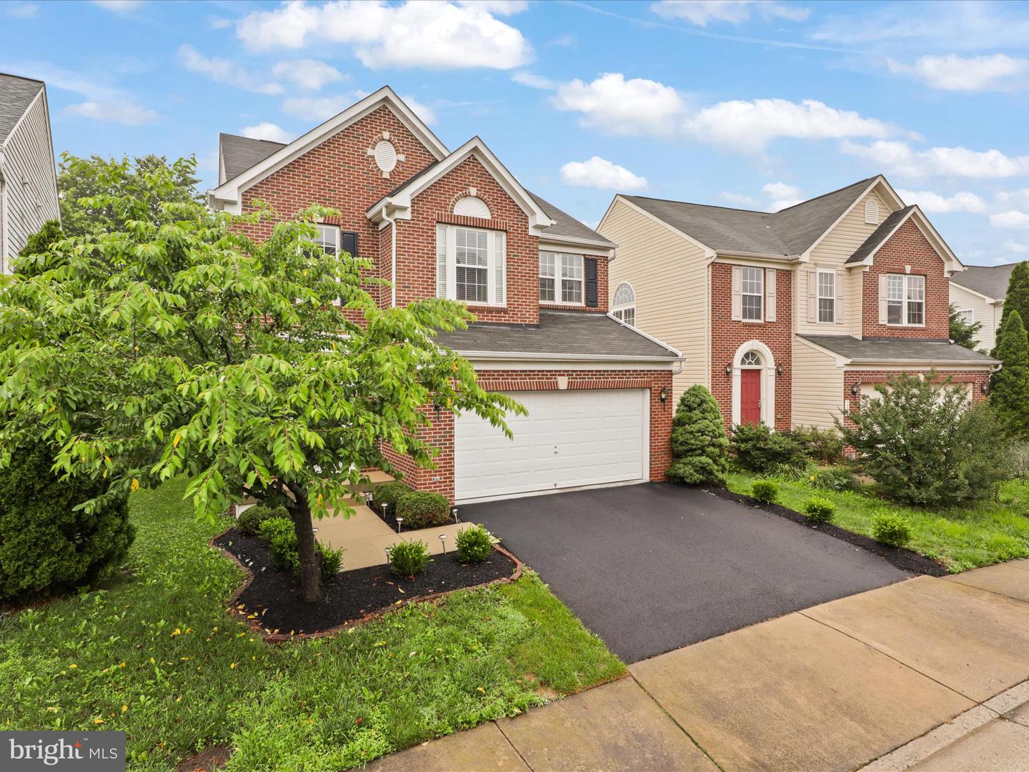 3903 BEEKER MILL PL, CHANTILLY, Virginia 20151, 4 Bedrooms Bedrooms, ,3 BathroomsBathrooms,Residential,For sale,3903 BEEKER MILL PL,VAFX2245598 MLS # VAFX2245598