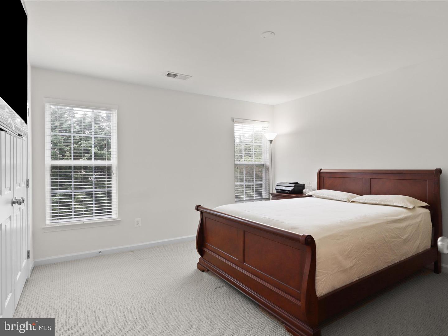 3903 BEEKER MILL PL, CHANTILLY, Virginia 20151, 4 Bedrooms Bedrooms, ,3 BathroomsBathrooms,Residential,For sale,3903 BEEKER MILL PL,VAFX2245598 MLS # VAFX2245598