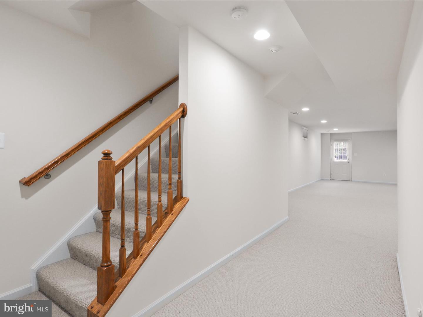 3903 BEEKER MILL PL, CHANTILLY, Virginia 20151, 4 Bedrooms Bedrooms, ,3 BathroomsBathrooms,Residential,For sale,3903 BEEKER MILL PL,VAFX2245598 MLS # VAFX2245598