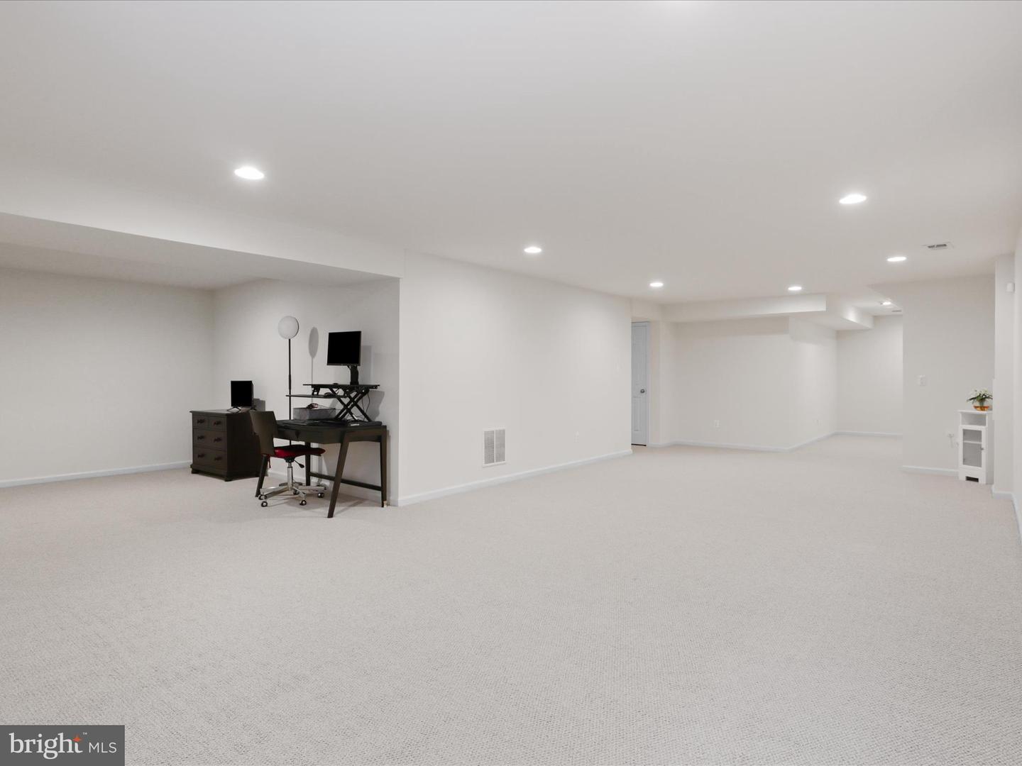 3903 BEEKER MILL PL, CHANTILLY, Virginia 20151, 4 Bedrooms Bedrooms, ,3 BathroomsBathrooms,Residential,For sale,3903 BEEKER MILL PL,VAFX2245598 MLS # VAFX2245598