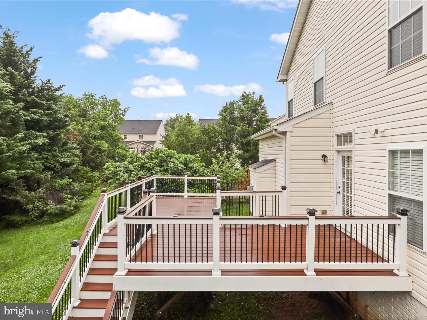 3903 BEEKER MILL PL, CHANTILLY, Virginia 20151, 4 Bedrooms Bedrooms, ,3 BathroomsBathrooms,Residential,For sale,3903 BEEKER MILL PL,VAFX2245598 MLS # VAFX2245598