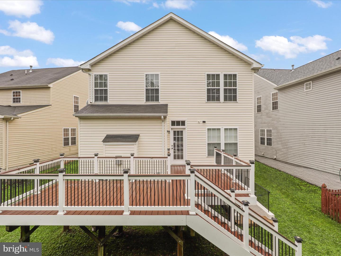 3903 BEEKER MILL PL, CHANTILLY, Virginia 20151, 4 Bedrooms Bedrooms, ,3 BathroomsBathrooms,Residential,For sale,3903 BEEKER MILL PL,VAFX2245598 MLS # VAFX2245598