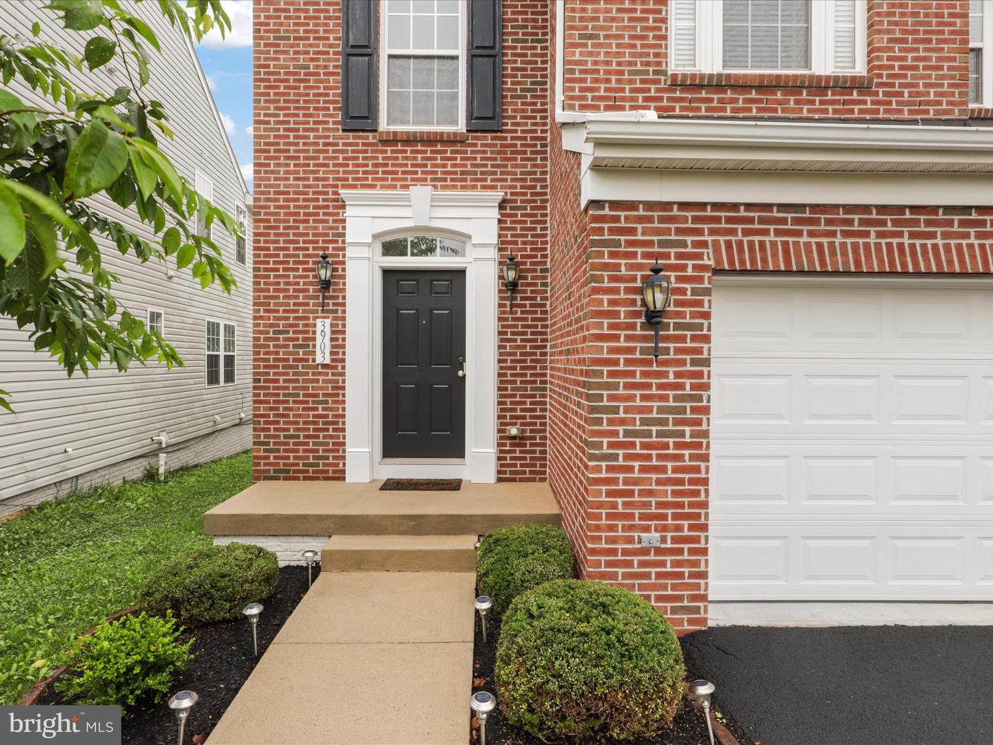 3903 BEEKER MILL PL, CHANTILLY, Virginia 20151, 4 Bedrooms Bedrooms, ,3 BathroomsBathrooms,Residential,For sale,3903 BEEKER MILL PL,VAFX2245598 MLS # VAFX2245598