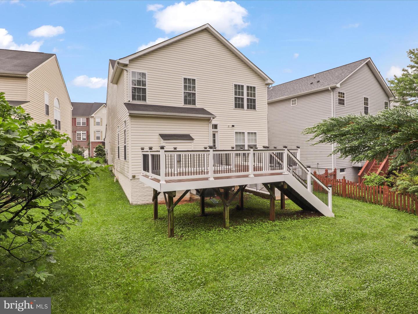 3903 BEEKER MILL PL, CHANTILLY, Virginia 20151, 4 Bedrooms Bedrooms, ,3 BathroomsBathrooms,Residential,For sale,3903 BEEKER MILL PL,VAFX2245598 MLS # VAFX2245598