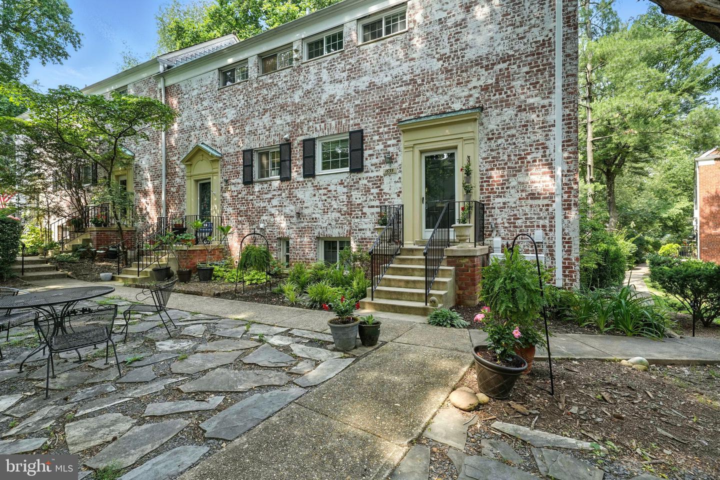 1635 FITZGERALD LN #907-16, ALEXANDRIA, Virginia 22302, 2 Bedrooms Bedrooms, ,1 BathroomBathrooms,Residential,For sale,1635 FITZGERALD LN #907-16,VAAX2046184 MLS # VAAX2046184