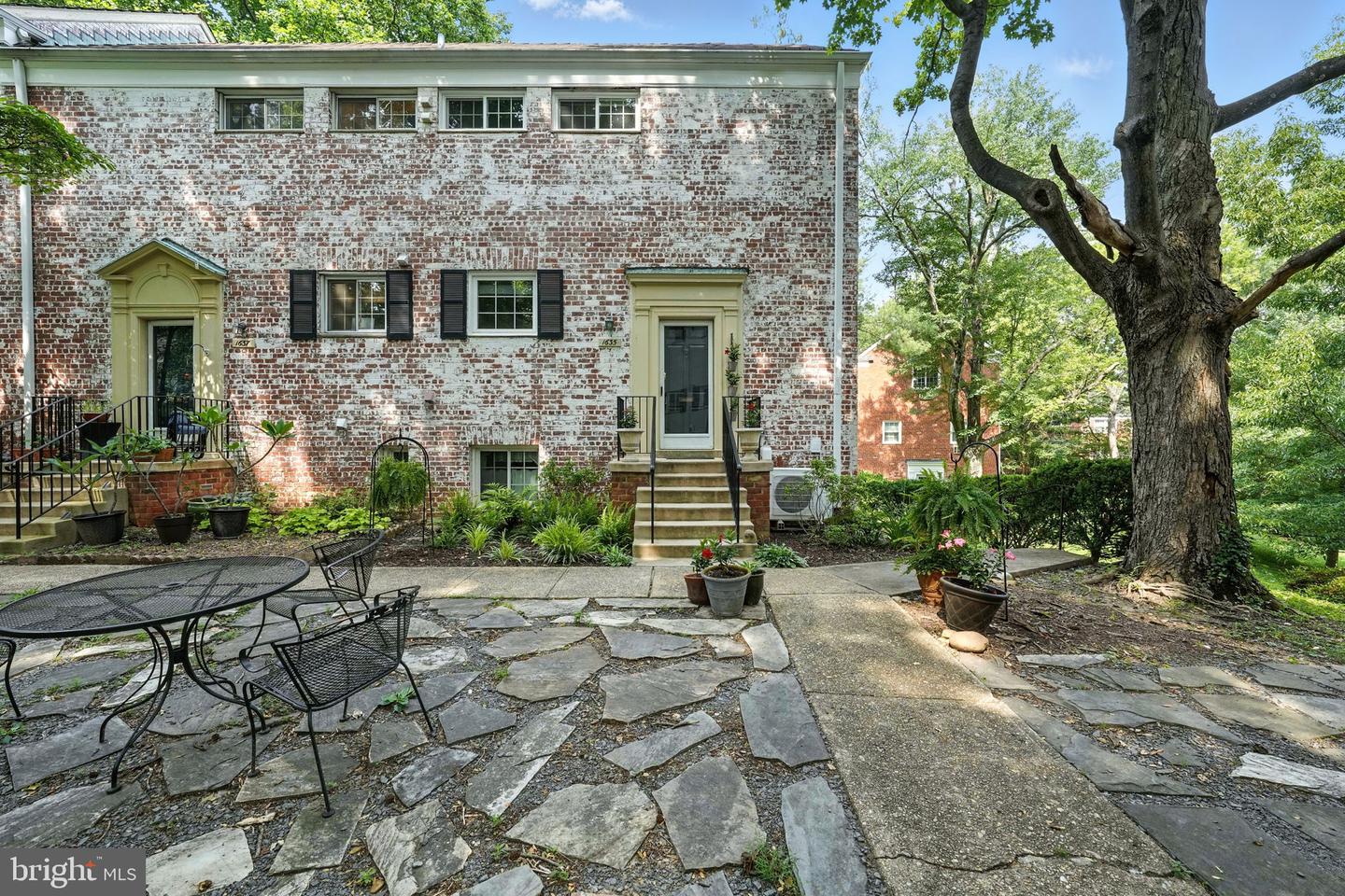 1635 FITZGERALD LN #907-16, ALEXANDRIA, Virginia 22302, 2 Bedrooms Bedrooms, ,1 BathroomBathrooms,Residential,For sale,1635 FITZGERALD LN #907-16,VAAX2046184 MLS # VAAX2046184