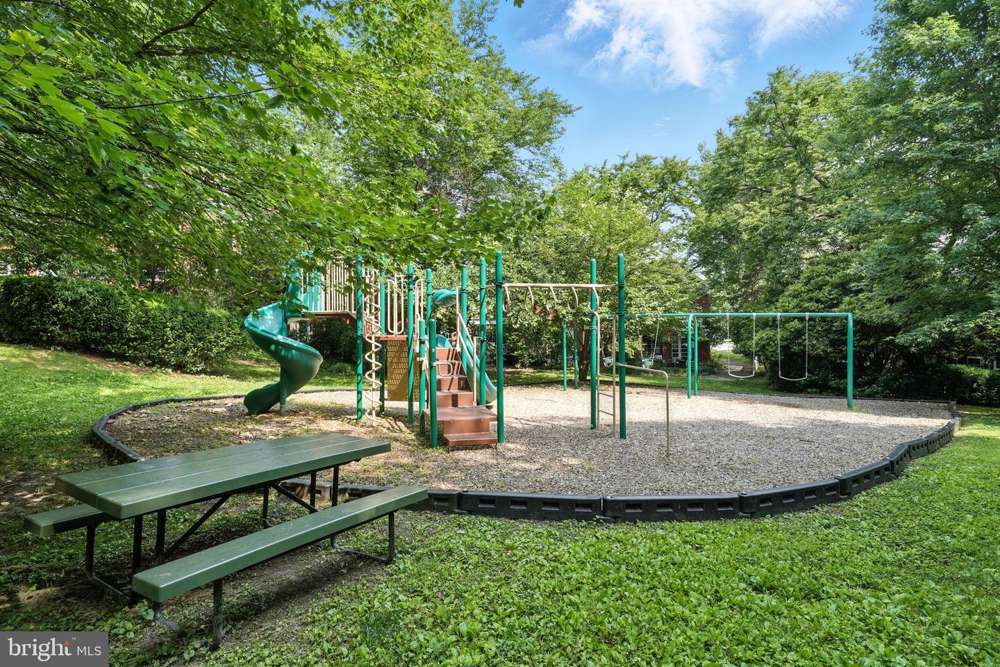 1635 FITZGERALD LN #907-16, ALEXANDRIA, Virginia 22302, 2 Bedrooms Bedrooms, ,1 BathroomBathrooms,Residential,For sale,1635 FITZGERALD LN #907-16,VAAX2046184 MLS # VAAX2046184