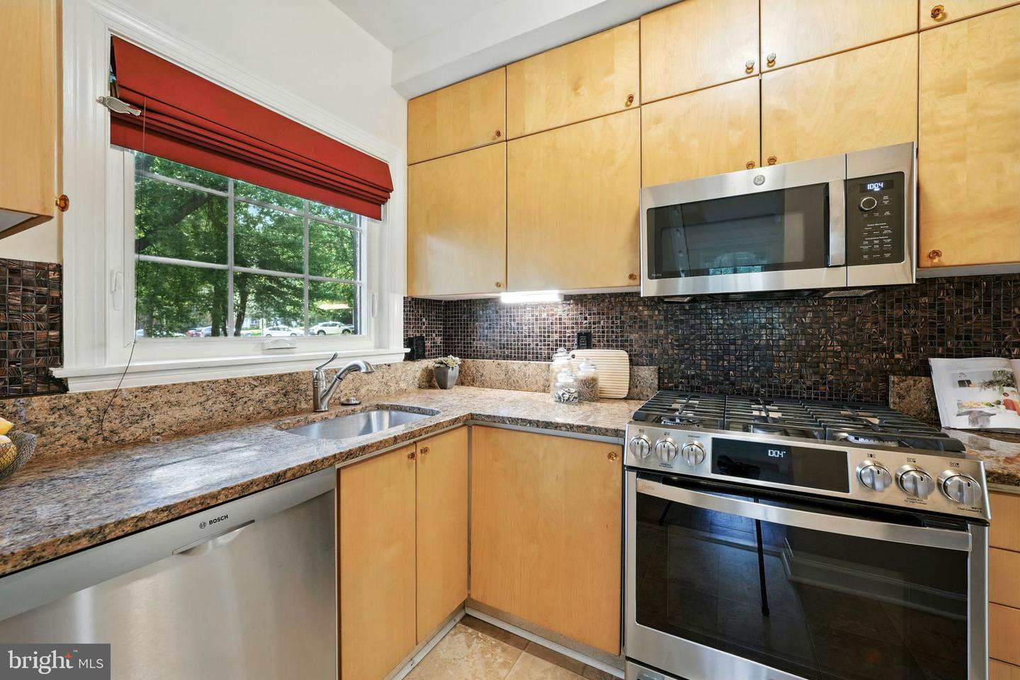 1635 FITZGERALD LN #907-16, ALEXANDRIA, Virginia 22302, 2 Bedrooms Bedrooms, ,1 BathroomBathrooms,Residential,For sale,1635 FITZGERALD LN #907-16,VAAX2046184 MLS # VAAX2046184
