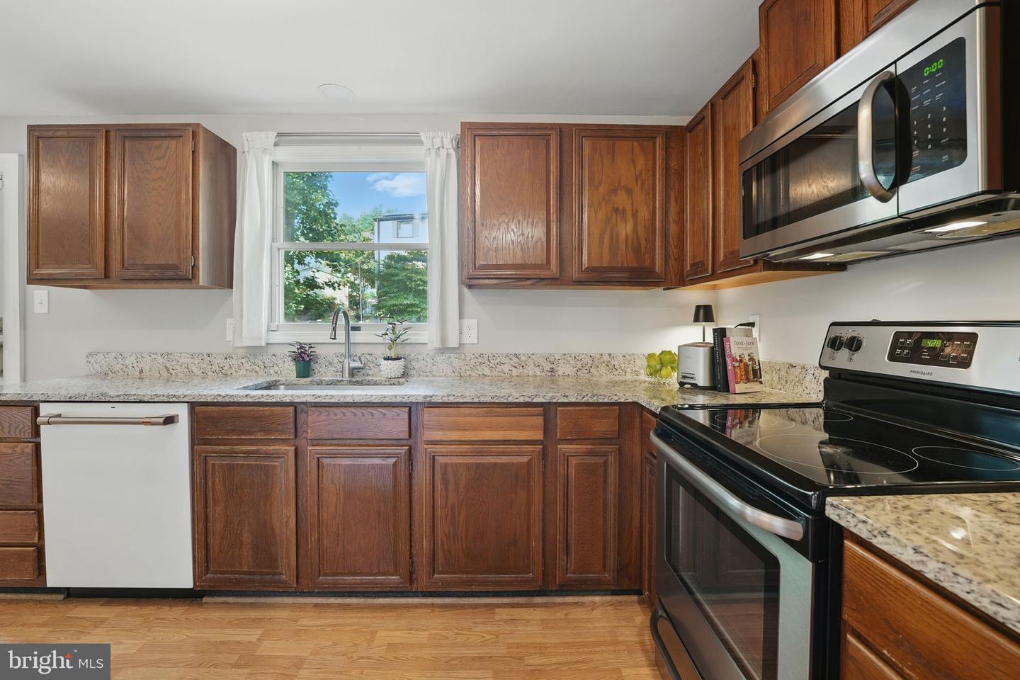 13716 CABELLS MILL DR, CENTREVILLE, Virginia 20120, 4 Bedrooms Bedrooms, ,3 BathroomsBathrooms,Residential,For sale,13716 CABELLS MILL DR,VAFX2245840 MLS # VAFX2245840