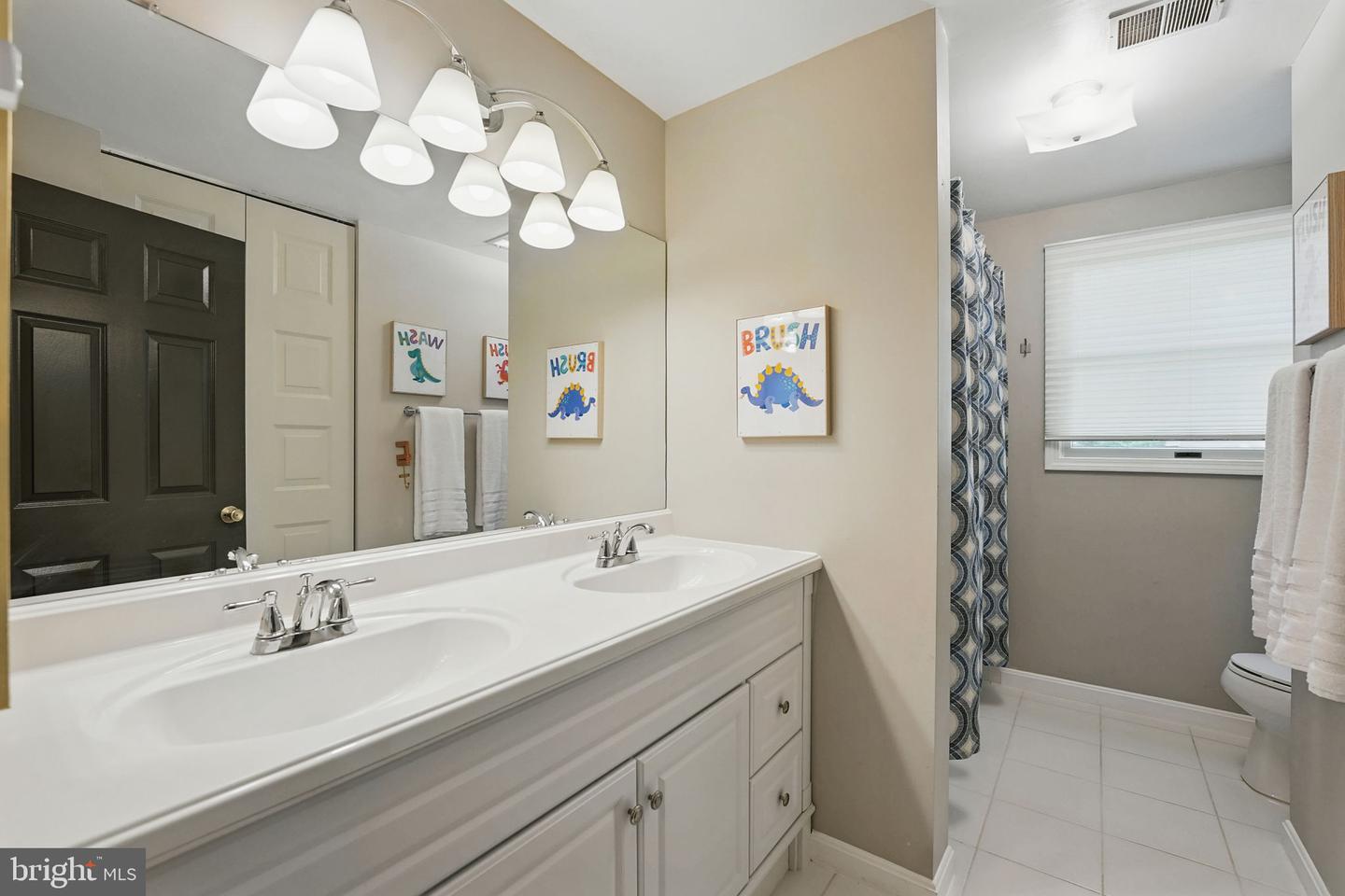 13716 CABELLS MILL DR, CENTREVILLE, Virginia 20120, 4 Bedrooms Bedrooms, ,3 BathroomsBathrooms,Residential,For sale,13716 CABELLS MILL DR,VAFX2245840 MLS # VAFX2245840