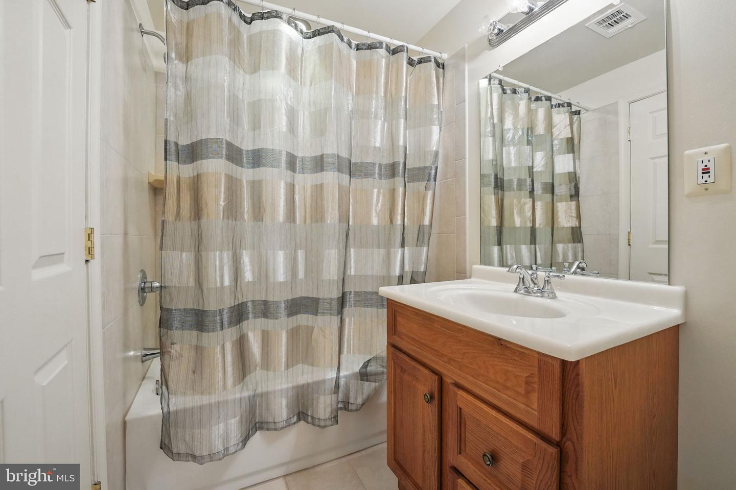 13716 CABELLS MILL DR, CENTREVILLE, Virginia 20120, 4 Bedrooms Bedrooms, ,3 BathroomsBathrooms,Residential,For sale,13716 CABELLS MILL DR,VAFX2245840 MLS # VAFX2245840