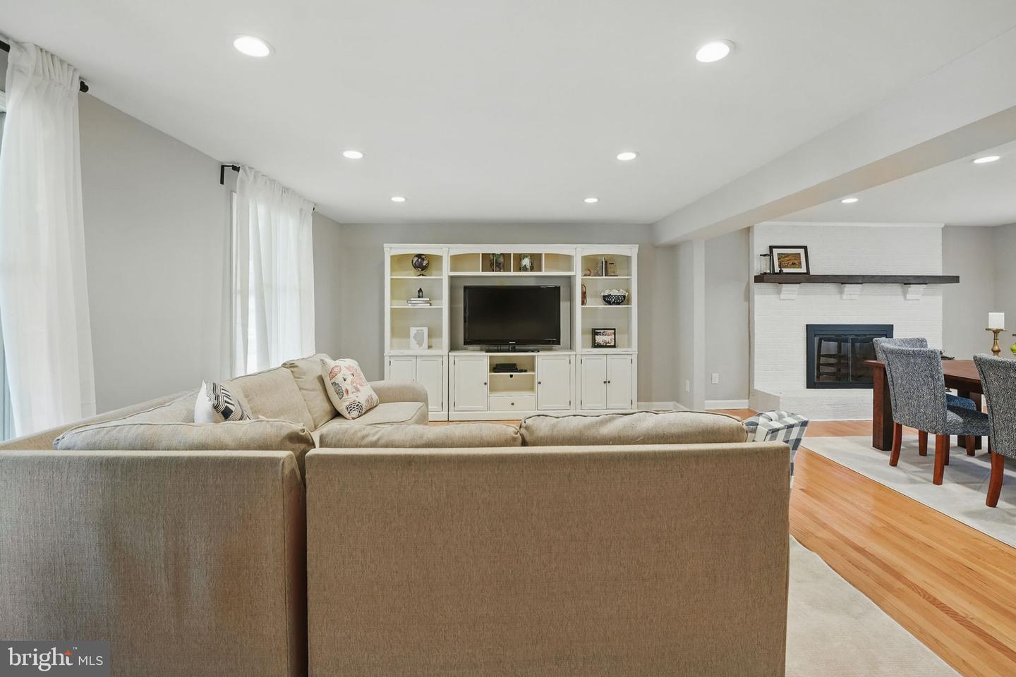 13716 CABELLS MILL DR, CENTREVILLE, Virginia 20120, 4 Bedrooms Bedrooms, ,3 BathroomsBathrooms,Residential,For sale,13716 CABELLS MILL DR,VAFX2245840 MLS # VAFX2245840