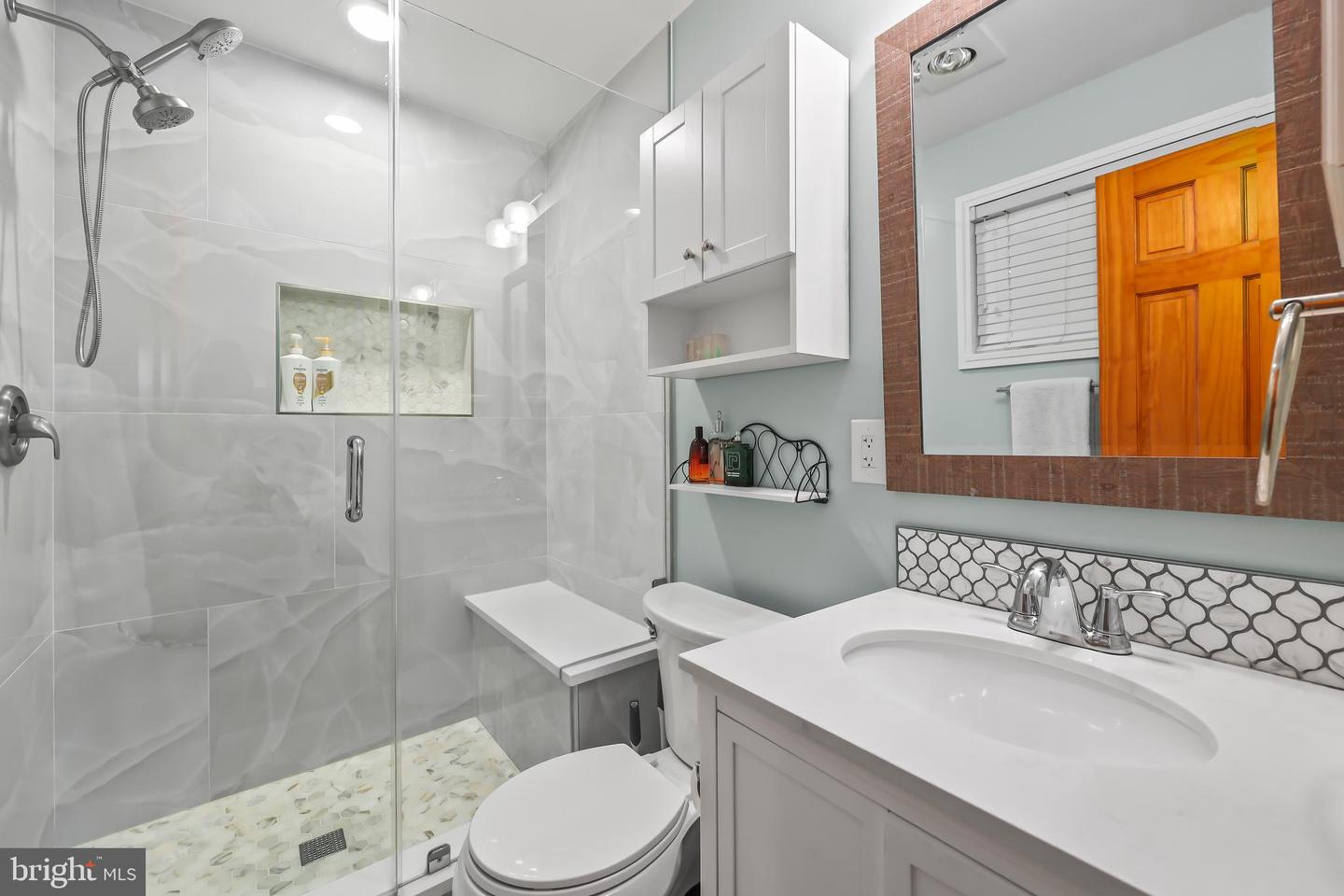 6109 LEEWOOD DR, ALEXANDRIA, Virginia 22310, 3 Bedrooms Bedrooms, ,2 BathroomsBathrooms,Residential,For sale,6109 LEEWOOD DR,VAFX2245844 MLS # VAFX2245844