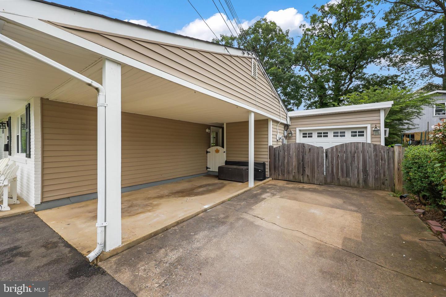 6109 LEEWOOD DR, ALEXANDRIA, Virginia 22310, 3 Bedrooms Bedrooms, ,2 BathroomsBathrooms,Residential,For sale,6109 LEEWOOD DR,VAFX2245844 MLS # VAFX2245844