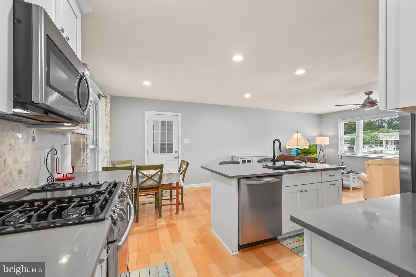 6109 LEEWOOD DR, ALEXANDRIA, Virginia 22310, 3 Bedrooms Bedrooms, ,2 BathroomsBathrooms,Residential,For sale,6109 LEEWOOD DR,VAFX2245844 MLS # VAFX2245844