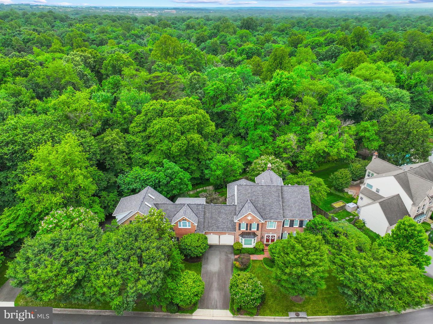 13893 WALNEY PARK DR, CHANTILLY, Virginia 20151, 4 Bedrooms Bedrooms, ,4 BathroomsBathrooms,Residential,For sale,13893 WALNEY PARK DR,VAFX2245858 MLS # VAFX2245858