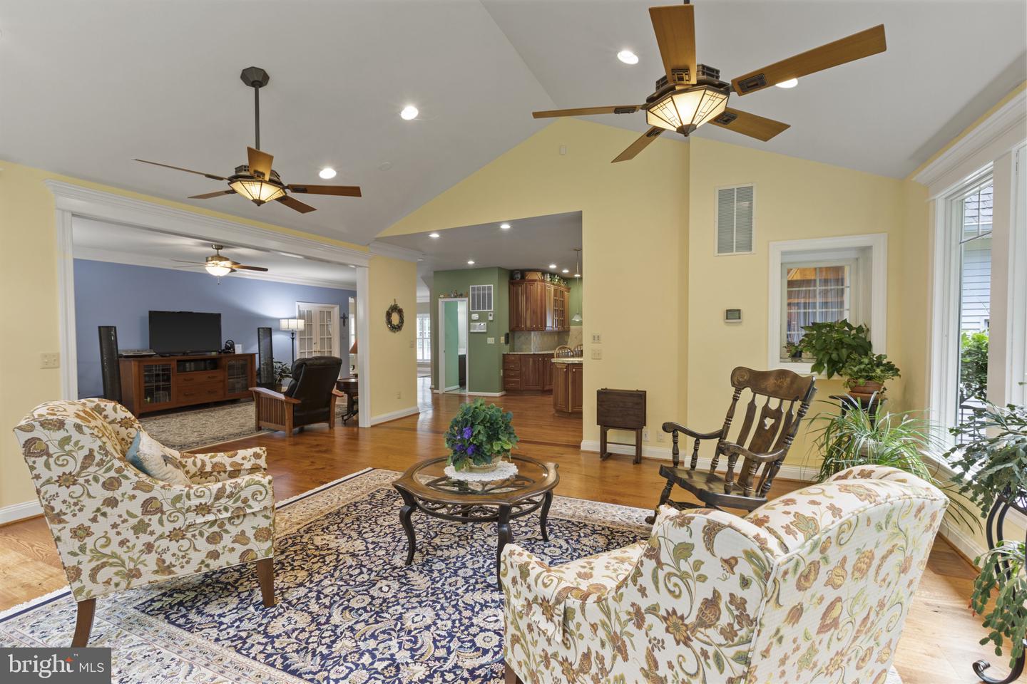 13893 WALNEY PARK DR, CHANTILLY, Virginia 20151, 4 Bedrooms Bedrooms, ,4 BathroomsBathrooms,Residential,For sale,13893 WALNEY PARK DR,VAFX2245858 MLS # VAFX2245858