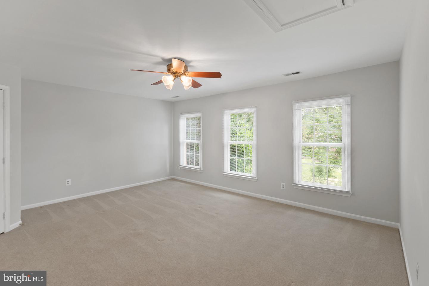 13893 WALNEY PARK DR, CHANTILLY, Virginia 20151, 4 Bedrooms Bedrooms, ,4 BathroomsBathrooms,Residential,For sale,13893 WALNEY PARK DR,VAFX2245858 MLS # VAFX2245858
