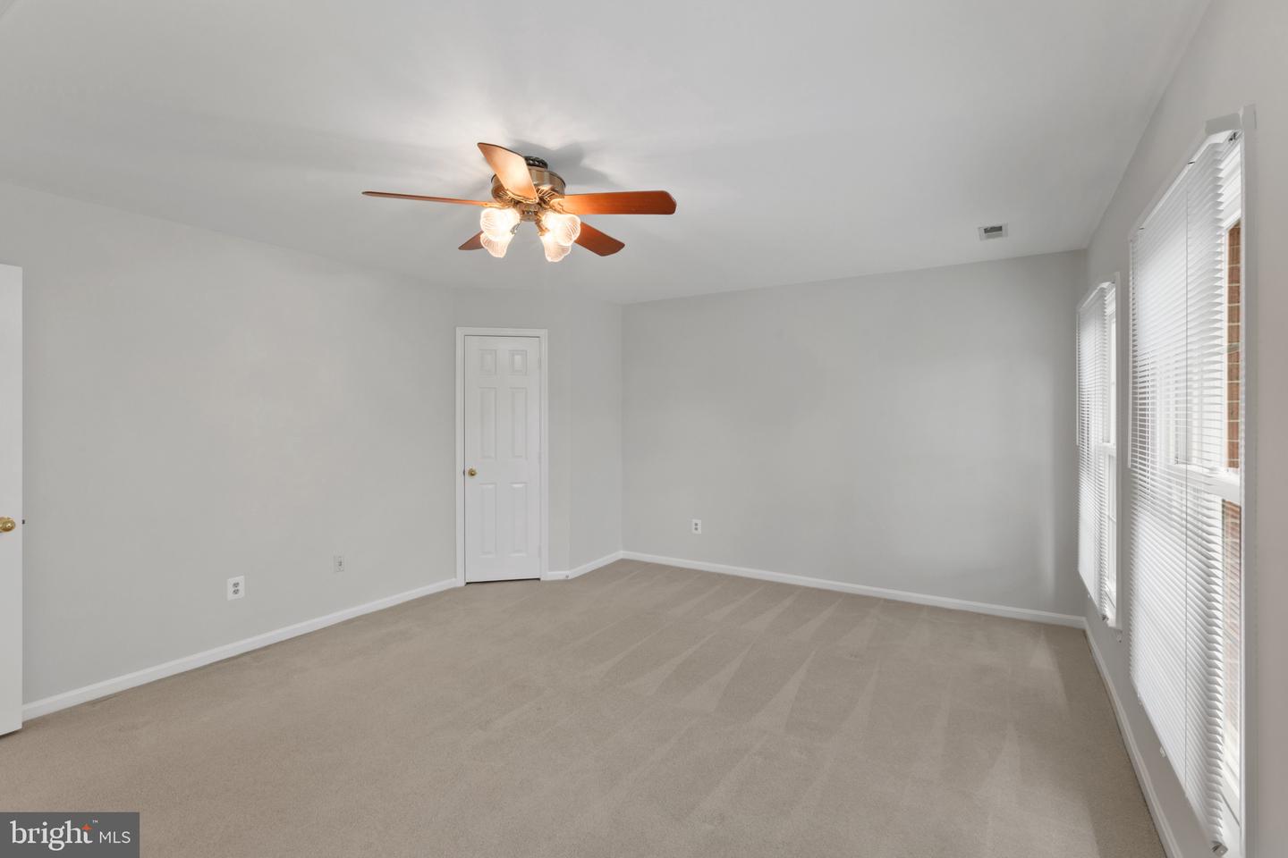 13893 WALNEY PARK DR, CHANTILLY, Virginia 20151, 4 Bedrooms Bedrooms, ,4 BathroomsBathrooms,Residential,For sale,13893 WALNEY PARK DR,VAFX2245858 MLS # VAFX2245858