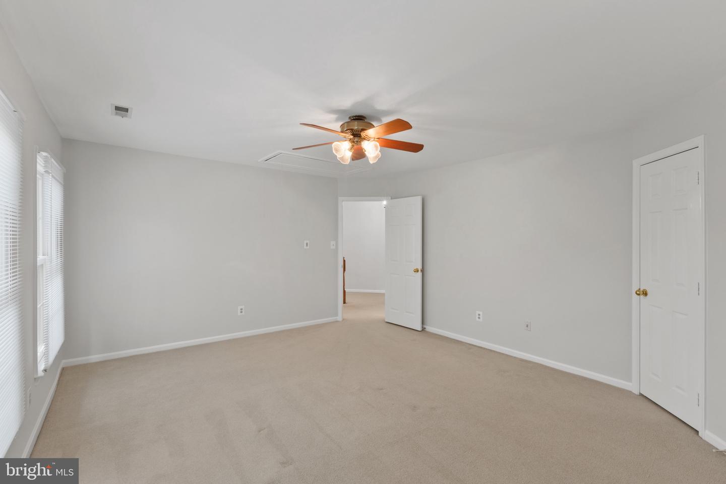 13893 WALNEY PARK DR, CHANTILLY, Virginia 20151, 4 Bedrooms Bedrooms, ,4 BathroomsBathrooms,Residential,For sale,13893 WALNEY PARK DR,VAFX2245858 MLS # VAFX2245858