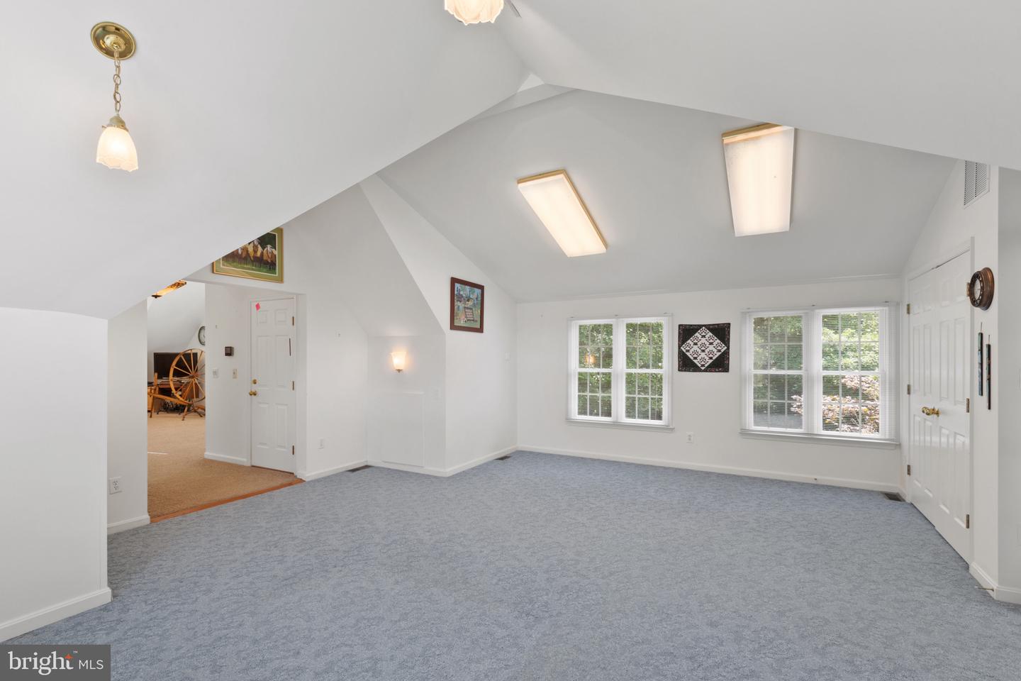 13893 WALNEY PARK DR, CHANTILLY, Virginia 20151, 4 Bedrooms Bedrooms, ,4 BathroomsBathrooms,Residential,For sale,13893 WALNEY PARK DR,VAFX2245858 MLS # VAFX2245858
