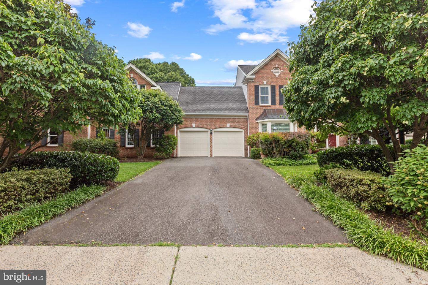 13893 WALNEY PARK DR, CHANTILLY, Virginia 20151, 4 Bedrooms Bedrooms, ,4 BathroomsBathrooms,Residential,For sale,13893 WALNEY PARK DR,VAFX2245858 MLS # VAFX2245858