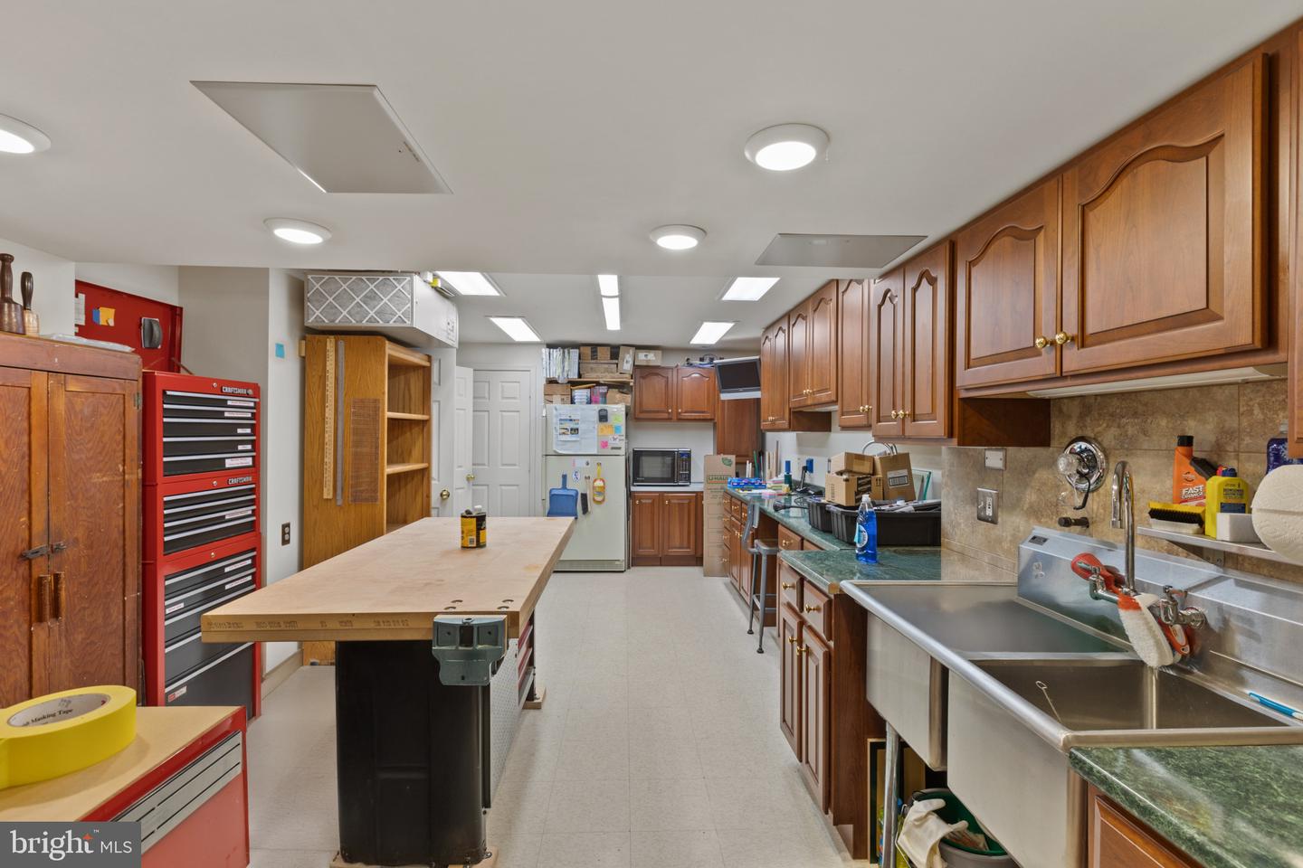13893 WALNEY PARK DR, CHANTILLY, Virginia 20151, 4 Bedrooms Bedrooms, ,4 BathroomsBathrooms,Residential,For sale,13893 WALNEY PARK DR,VAFX2245858 MLS # VAFX2245858