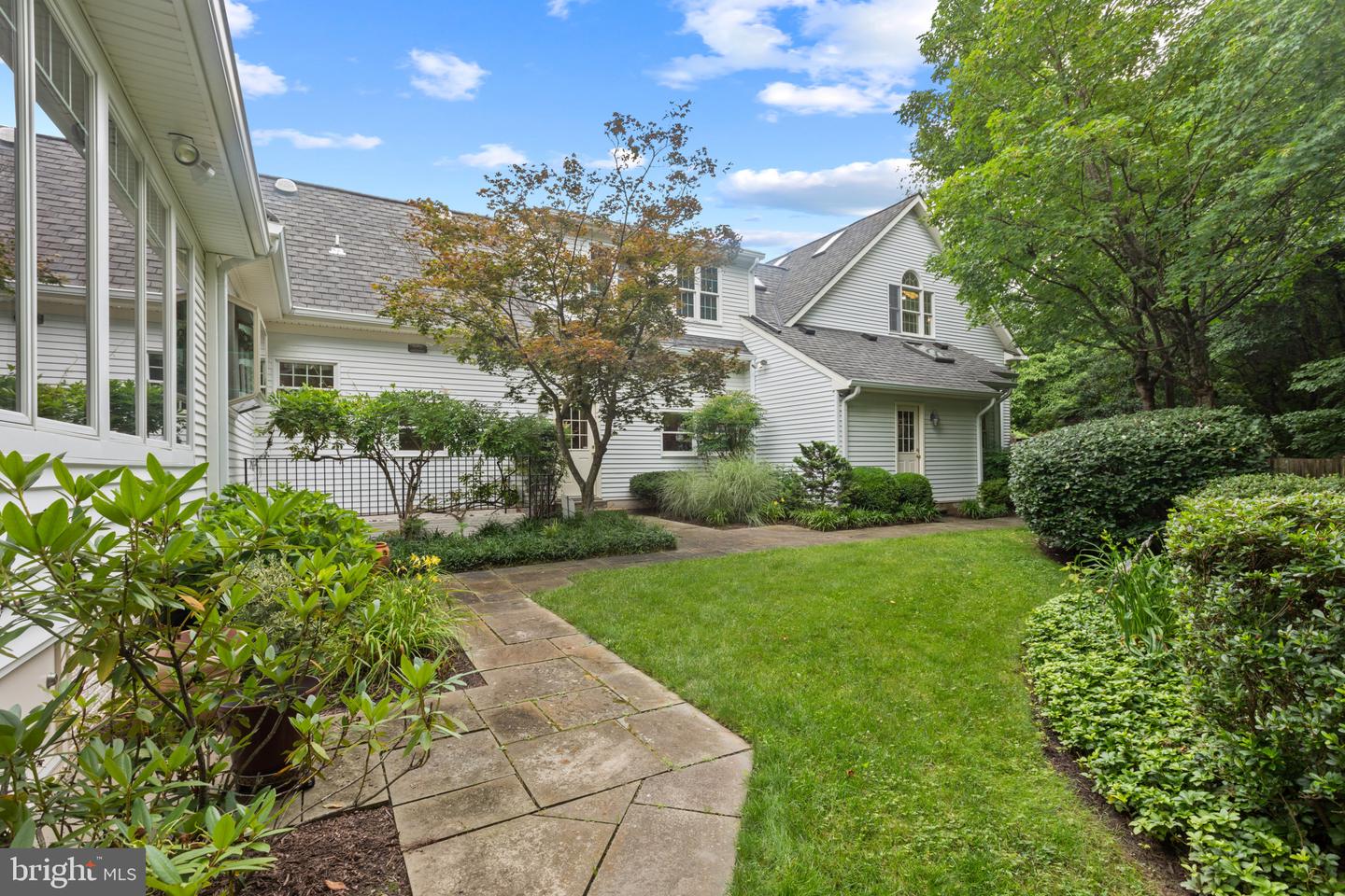 13893 WALNEY PARK DR, CHANTILLY, Virginia 20151, 4 Bedrooms Bedrooms, ,4 BathroomsBathrooms,Residential,For sale,13893 WALNEY PARK DR,VAFX2245858 MLS # VAFX2245858